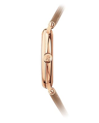 Extraflaches mechanisches Werk mit automatischem Aufzug.