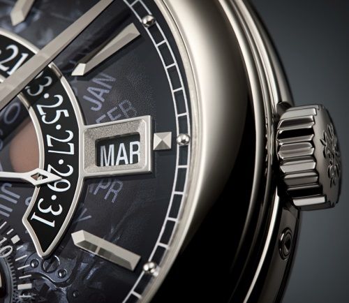 Minutenrepetition, Tourbillon, Ewiger Kalender mit retrogradem Datum.